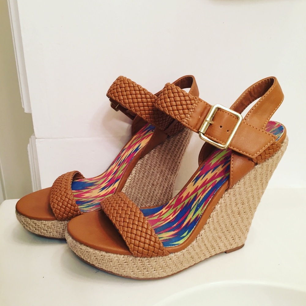 New tan wedges